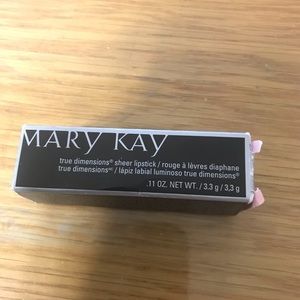 Mary Kay lipstick-  Arctic Apricot and Mocha Freeze